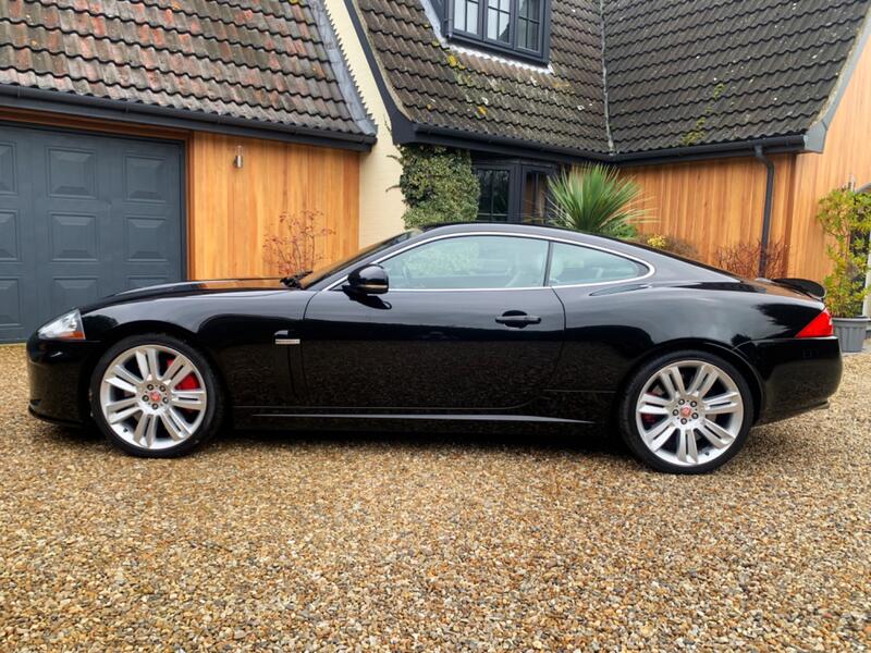 JAGUAR XKR