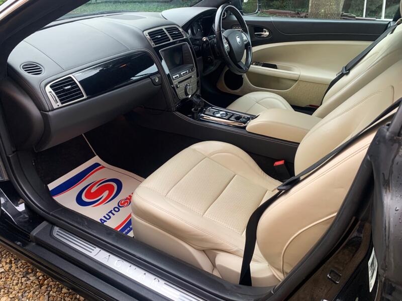 JAGUAR XKR