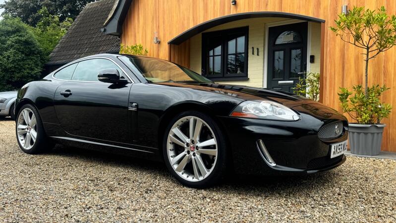 View JAGUAR XK 5.0 V8 Portfolio
