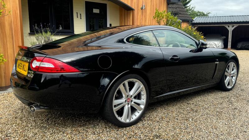 View JAGUAR XK 5.0 V8 Portfolio