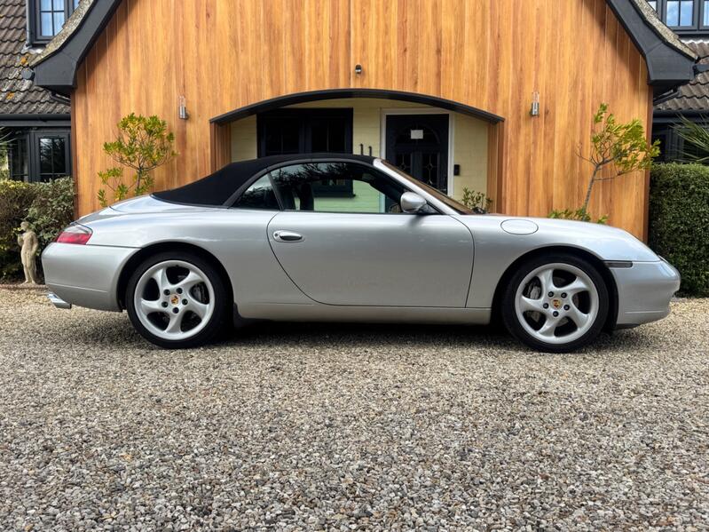 View PORSCHE 911 3.4 996 Carrera 2
